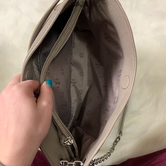 Tory Burch Britten Leather Slouchy Tote - Picture 8 of 14